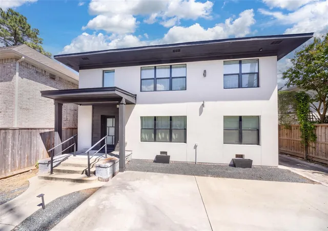 Photo 1 of Multi family home for sale at 1305 Blodgett St, Houston, TX 77004 | MLS# 46740648 | Listing updated on 2026-10-06