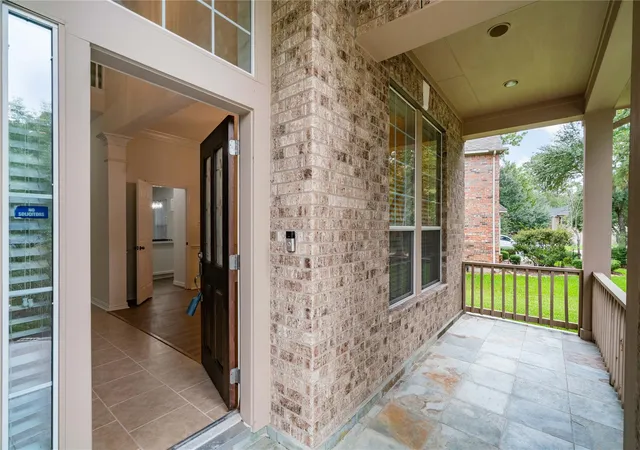 Photo 3 of Single family home for sale at 43 N Scribewood Cir, Spring, TX 77382 | MLS# 42184387 | Listing updated on 2026-10-10