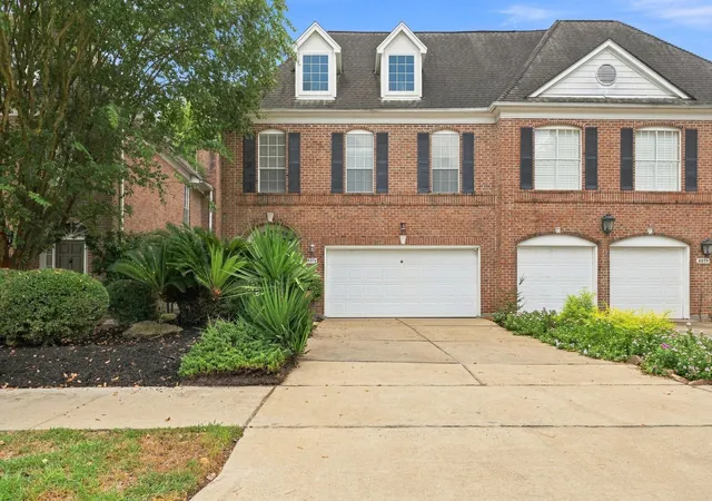 Photo 1 of Sale Pending at 5571 Beverlyhill St, Houston, TX 77056 | MLS# 67850343 | Listing updated on 2026-10-05