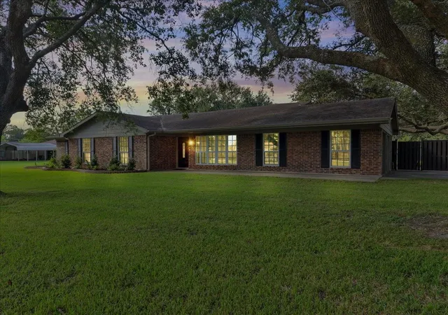 Photo 2 of Sale Pending at 10624 N Morningview, Santa Fe, TX 77510 | MLS# 20554121 | Listing updated on 2026-10-08