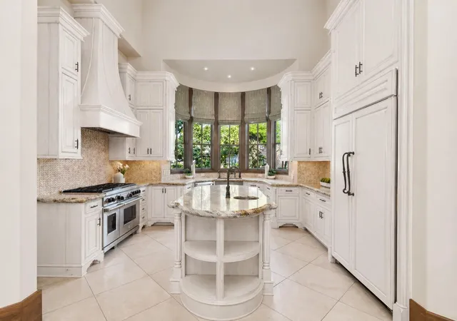 Photo 2 of Mansion for sale at 3606 Ella Lee Ln, Houston, TX 77027 | MLS# 88929951 | Listing updated on 2026-10-08