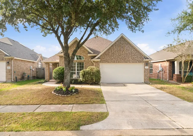 Photo 1 of Sale Pending at 21606 Kings Bnd Dr, Kingwood, TX 77339 | MLS# 67611031 | Listing updated on 2026-09-18