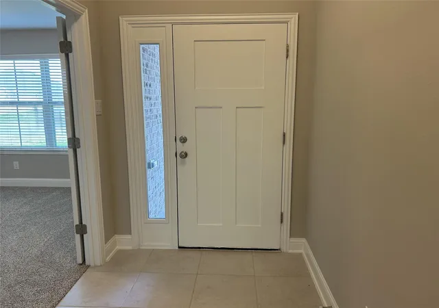 Photo 3 of Sale Pending at 10250 Whitney Reach Dr, Rosharon, TX 77583 | MLS# 78758307 | Listing updated on 2026-09-14