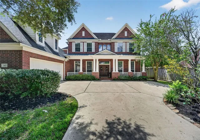 Photo 2 of Sale Pending at 4627 Lake Knoll Ct, Sugar Land, TX 77479 | MLS# 38166194 | Listing updated on 2026-09-27