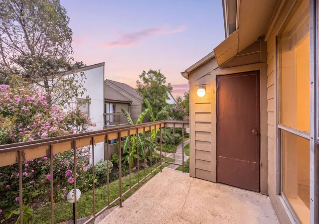 Photo 2 of Condo for sale at 10047 Westpark Dr #30, Houston, TX 77042 | MLS# 82711709 | Listing updated on 2026-09-18