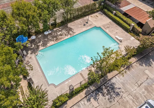 Photo 3 of Condo for sale at 10047 Westpark Dr #30, Houston, TX 77042 | MLS# 82711709 | Listing updated on 2026-09-18