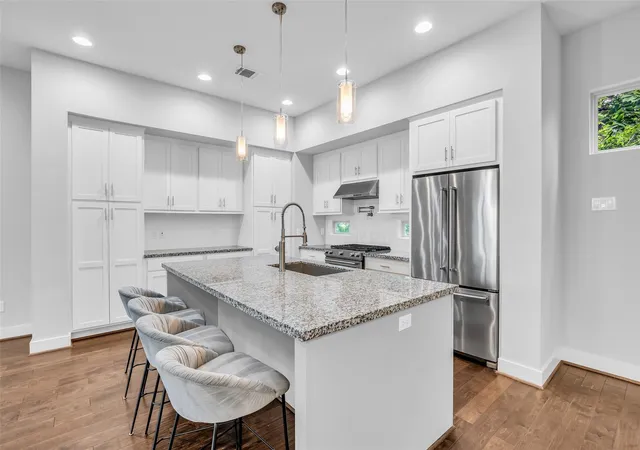 Photo 2 of Single family home for sale at 3309 Jefferson St #C, Houston, TX 77003 | MLS# 94510683 | Listing updated on 2026-10-05