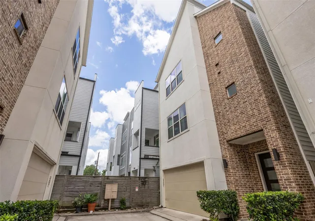 Photo 3 of Single family home for sale at 3309 Jefferson St #C, Houston, TX 77003 | MLS# 94510683 | Listing updated on 2026-10-05