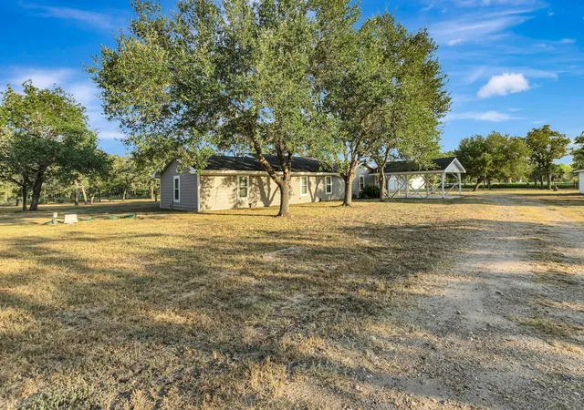 Photo 1 of Single family home for sale at 351 Sulphur Ests Rd, Victoria, TX 77905 | MLS# 82414324 | Listing updated on 2026-09-03