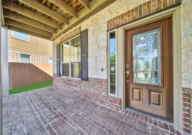 Photo 4 of Single family home for sale at 5201 Kendall Glen Ct, Rosharon, TX 77583 | MLS# 95620040 | Listing updated on 2026-09-17