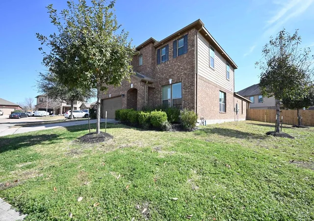 Photo 3 of Sale Pending at 21119 Keystone Pine Ct, Katy, TX 77449 | MLS# 77585654 | Listing updated on 2026-10-07