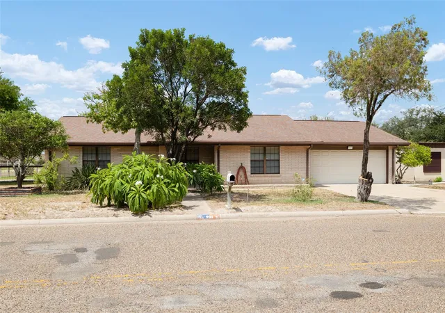 Photo 1 of Single family home for sale at 901 Vista Hermosa, Edinburg, TX 78539 | MLS# 52259217 | Listing updated on 2026-09-11