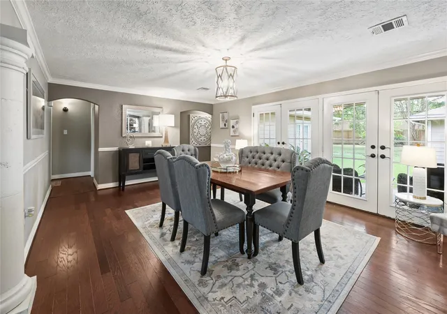 Photo 4 of Single family home for sale at 9402 Crispin Ln, Houston, TX 77080 | MLS# 43161040 | Listing updated on 2026-09-05