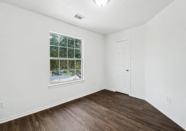 Photo 3 of Single family home for sale at 6304 Stoney Crk Dr, Pasadena, TX 77503 | MLS# 56838793 | Listing updated on 2026-09-09