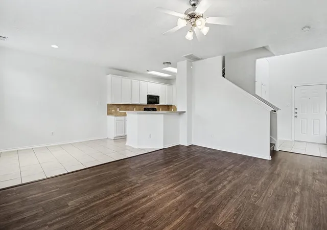 Photo 3 of Single family home for sale at 6304 Stoney Crk Dr, Pasadena, TX 77503 | MLS# 56838793 | Listing updated on 2026-09-09