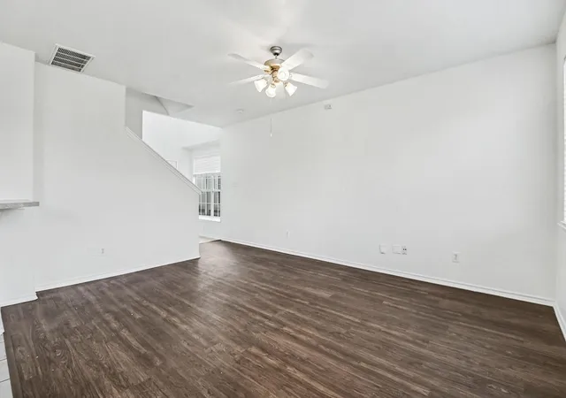 Photo 4 of Single family home for sale at 6304 Stoney Crk Dr, Pasadena, TX 77503 | MLS# 56838793 | Listing updated on 2026-09-09