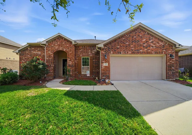 Photo 1 of Single family home for sale at 7618 Willow School Dr, Spring, TX 77389 | MLS# 40794428 | Listing updated on 2026-09-12