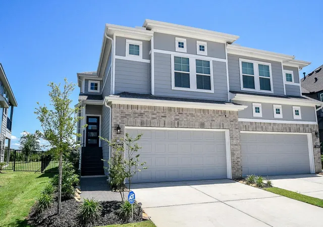 Photo 2 of Townhouse for sale at 21143 Medina River Dr, Cypress, TX 77433 | MLS# 76217260 | Listing updated on 2026-09-05