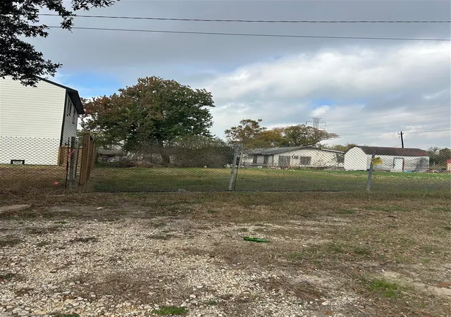 Photo 2 of Land for sale at 0 Cabell St, Houston, TX 77022 | MLS# 81540370 | Listing updated on 2026-09-02
