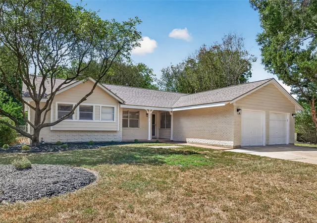 Photo 3 of Single family home for sale at 15613 Shanghai St, Jersey Village, TX 77040 | MLS# 57801604 | Listing updated on 2026-10-08