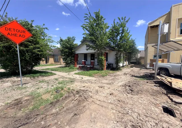 Photo 1 of Sale Pending at 3415 Live Oak St, Houston, TX 77004 | MLS# 14777708 | Listing updated on 2026-09-08