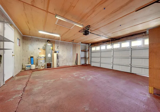 Photo 21 of Sale Pending at 6379 S Briar Byp Dr, Houston, TX 77072 | MLS# 45411387 | Listing updated on 2026-10-06
