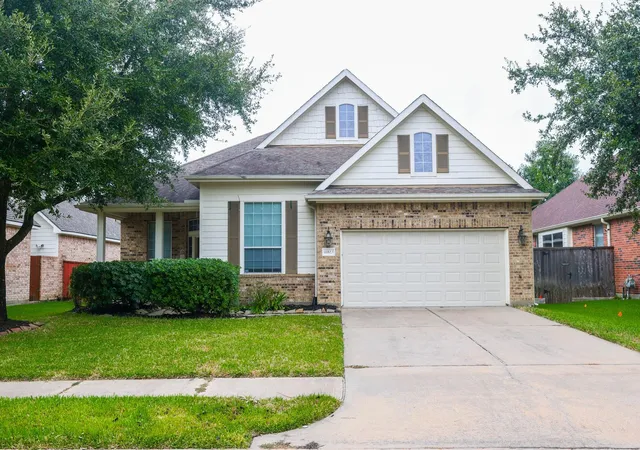 Photo 1 of Single family home for sale at 16523 Shimmering Lake Dr, Cypress, TX 77433 | MLS# 61396745 | Listing updated on 2026-09-20