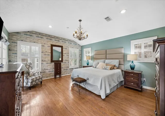 Photo 3 of Single family home for sale at 1611 Gardenia Dr, Houston, TX 77018 | MLS# 62198936 | Listing updated on 2026-09-23