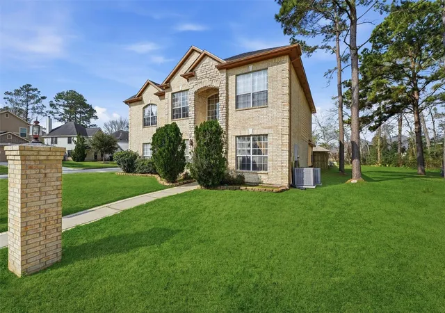 Photo 4 of Single family home for sale at 19103 Olympic Cir, Humble, TX 77346 | MLS# 87637364 | Listing updated on 2026-09-22