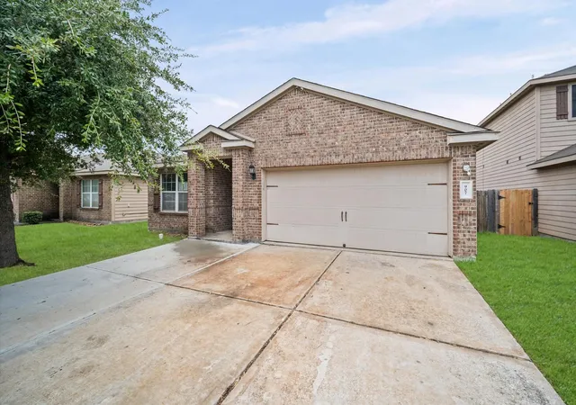 Photo 2 of Single family home for sale at 907 Marigold Rd, Baytown, TX 77521 | MLS# 70279389 | Listing updated on 2026-09-18
