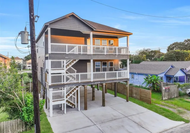 Photo 1 of Multi family home for sale at 3009 Ave M 1/2, Galveston, TX 77550 | MLS# 7998313 | Listing updated on 2026-10-08