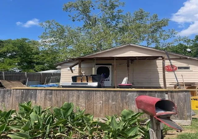 Photo 1 of Single family home for sale at 611 7th Street, Humble, TX 77338 | MLS# 68704014 | Listing updated on 2026-09-03