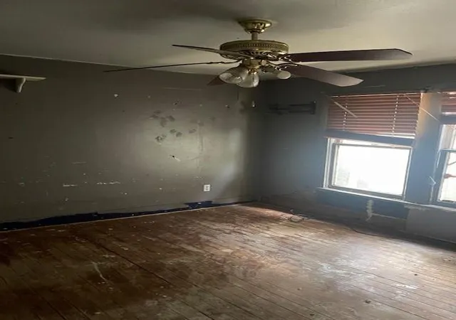 Photo 4 of Single family home for sale at 611 7th Street, Humble, TX 77338 | MLS# 68704014 | Listing updated on 2026-09-03
