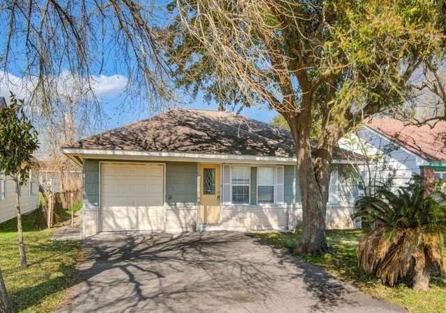 Photo 2 of Single family home for sale at 714 W 7th Street, Freeport, TX 77541 | MLS# 29613002 | Listing updated on 2026-09-09