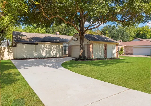 Photo 3 of Sale Pending at 4054 Evening Trl Dr, Spring, TX 77388 | MLS# 94390110 | Listing updated on 2026-10-06