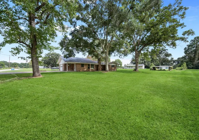 Photo 3 of Single family home for sale at 293 County Rd 140, Liberty, TX 77575 | MLS# 86046625 | Listing updated on 2026-09-23