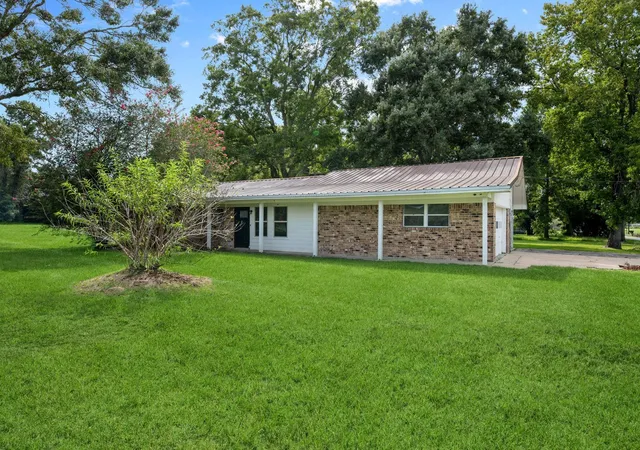Photo 3 of Single family home for sale at 293 County Rd 140, Liberty, TX 77575 | MLS# 86046625 | Listing updated on 2026-09-23