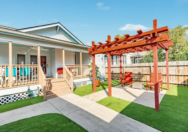 Photo 1 of Single family home for sale at 4719 Ave R, Galveston, TX 77551 | MLS# 2657290 | Listing updated on 2026-10-06