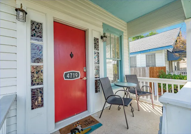 Photo 4 of Single family home for sale at 4719 Ave R, Galveston, TX 77551 | MLS# 2657290 | Listing updated on 2026-10-06