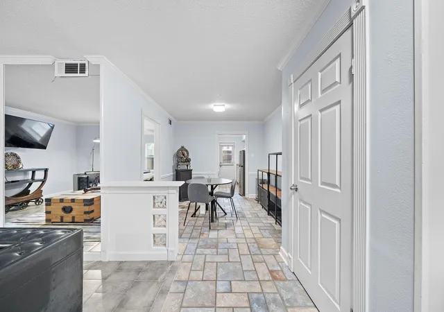 Photo 2 of Condo for sale at 8289 Kingsbrook Rd #173, Houston, TX 77024 | MLS# 7845262 | Listing updated on 2026-09-02