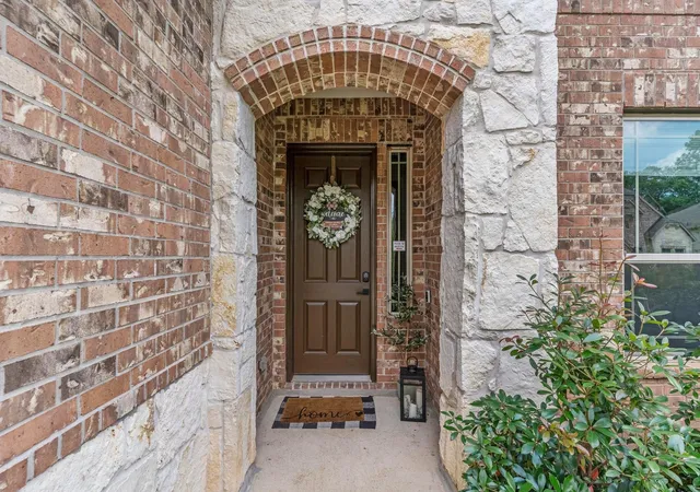 Photo 4 of Single family home for sale at 119 Bluebell Woods Way, Willis, TX 77318 | MLS# 13271788 | Listing updated on 2026-09-12