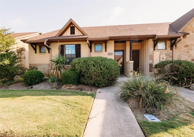 Photo 2 of Townhouse for sale at 3340 General Pkwy, College Station, TX 77845 | MLS# 21882975 | Listing updated on 2026-09-02