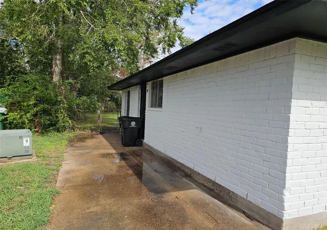 Photo 3 of Single family home for sale at 11023 Linvale Dr, Houston, TX 77016 | MLS# 26727991 | Listing updated on 2026-09-11