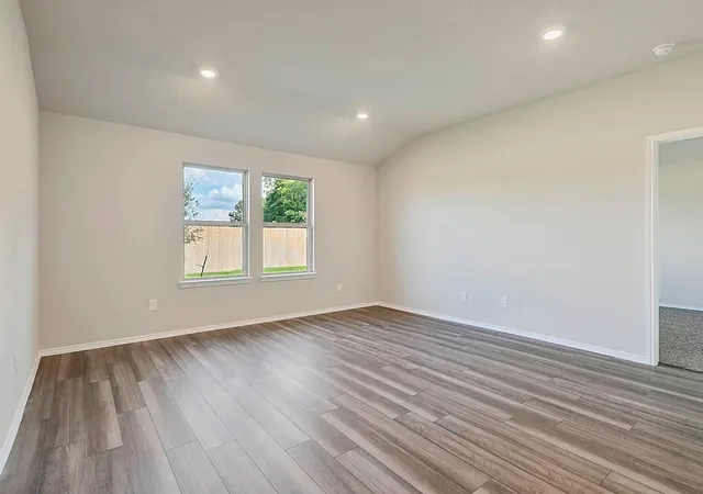 Photo 4 of Single family home for sale at 1616 Navarro Dr, Brenham, TX 77833 | MLS# 38130302 | Listing updated on 2026-09-22