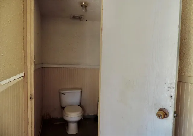 Photo 26 of Single family home for sale at 127 S Fenner Ave, Cleveland, TX 77327 | MLS# 13809711 | Listing updated on 2026-09-10