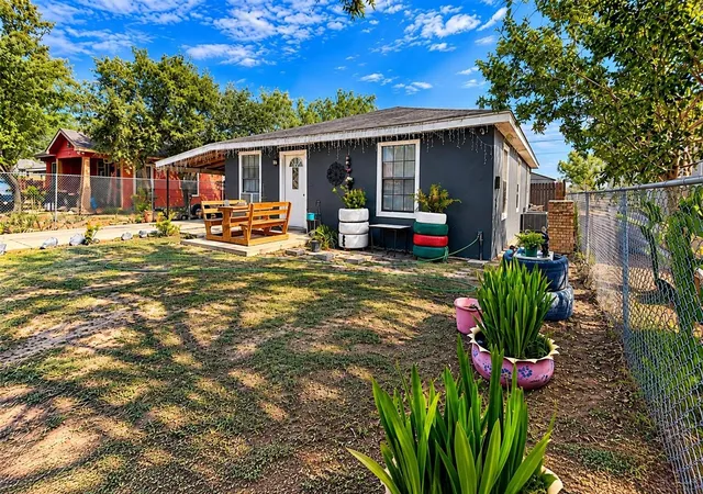 Photo 3 of Single family home for sale at 513 Santa Monica St, Pharr, TX 78577 | MLS# 34898600 | Listing updated on 2026-09-17