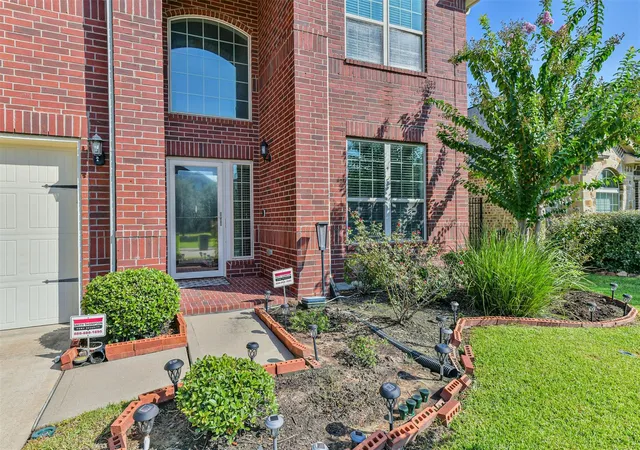 Photo 3 of Single family home for sale at 3806 Pantano Ct, Missouri City, TX 77459 | MLS# 68085943 | Listing updated on 2026-09-04