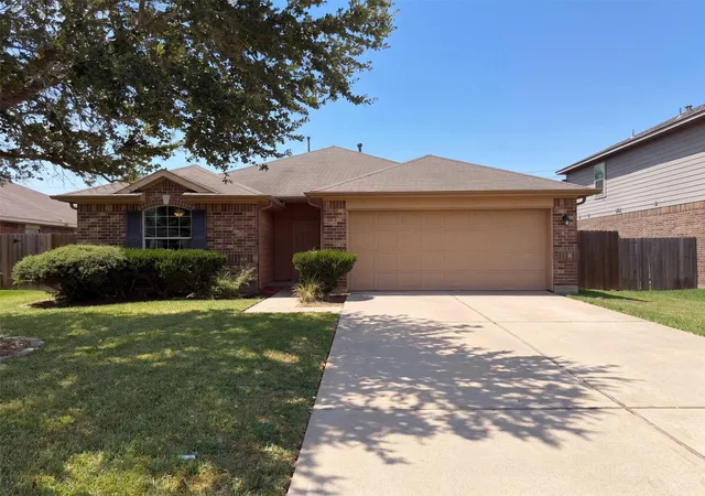 Photo 1 of Single family home for sale at 7118 Sunrise Dr, Hitchcock, TX 77563 | MLS# 70339379 | Listing updated on 2026-10-08
