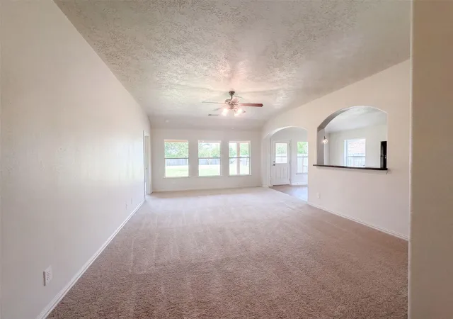 Photo 3 of Single family home for sale at 7118 Sunrise Dr, Hitchcock, TX 77563 | MLS# 70339379 | Listing updated on 2026-10-08