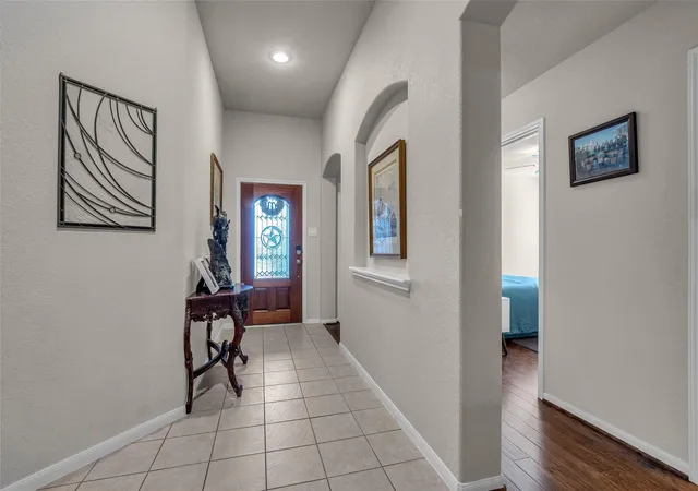 Photo 2 of Single family home for sale at 172 Knollbrook Cir, Montgomery, TX 77316 | MLS# 35063705 | Listing updated on 2026-09-02